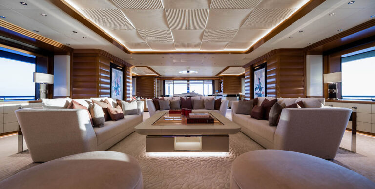 Offering a full welcoming space to boat lovers